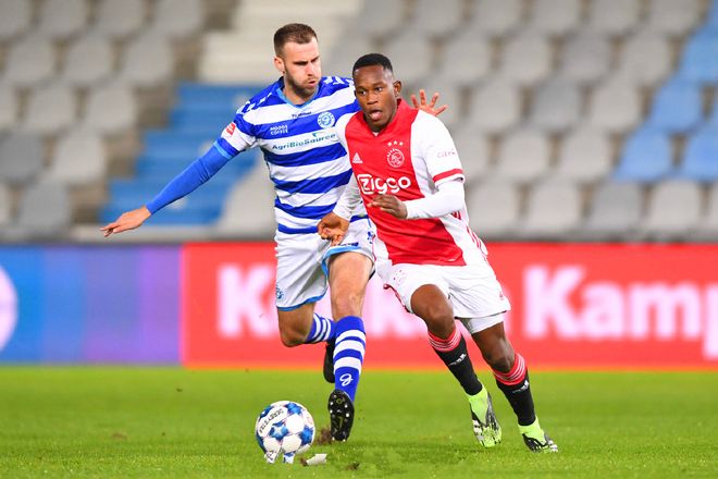 进入决赛并 进入决赛并