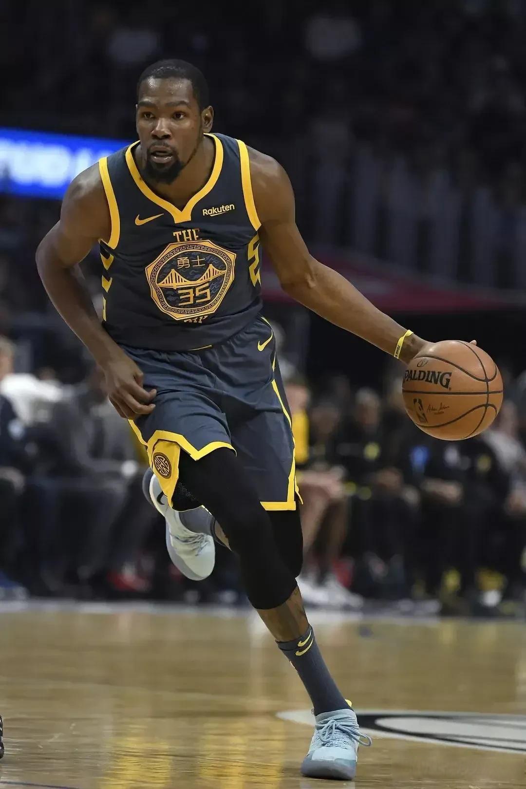 整体进攻更 整体进攻更