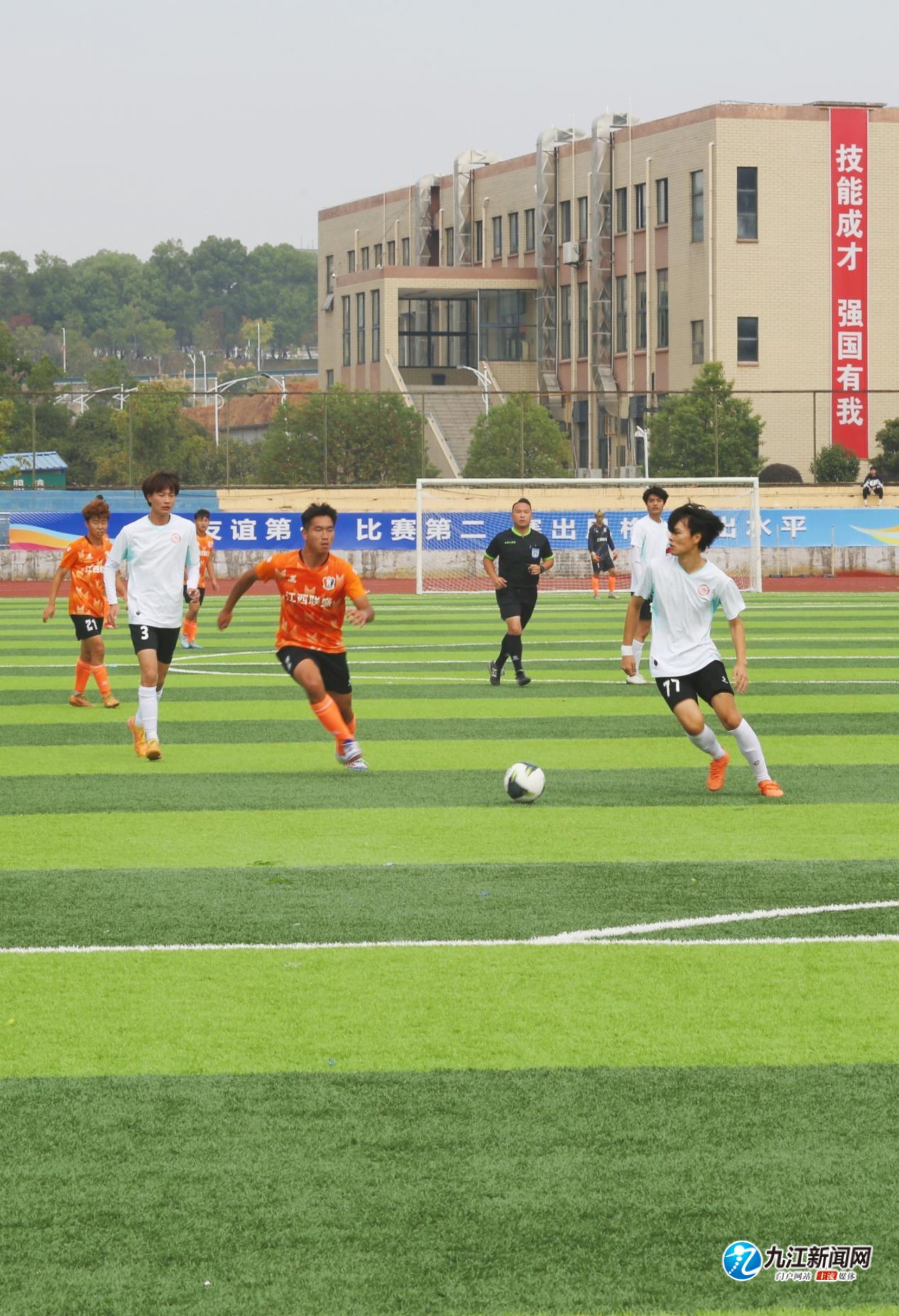 律与坚持 律与坚持